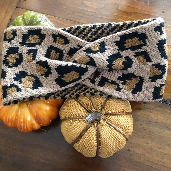 Leopard Print Winter Twist Front Ear Warmers - Picture 7 of 8